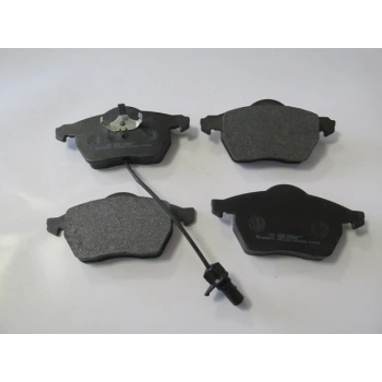 1998-2004 Volkswagen Golf 4 Ön Fren Balatası 1,8T-1,9Tdi (1 Kablolu) (Disk)(156,4X73,8X19,6)(Bramax) (Adet) (Oem No:1133046)