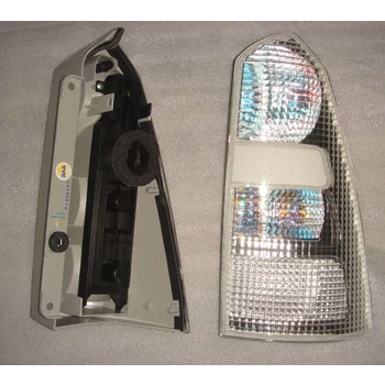 1998-2005 Ford Focus Stw Modifiye Stop Lambası Sağ-Sol Set 4 Parça Beyaz (Steyşın Wagon)(Tyc) (Adet) (Oem No:1233322)