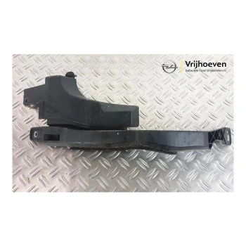 Ön Tampon Köpügü : Sağ Opel Insıgnıa B Bm 18- (Oem No: 13491390)