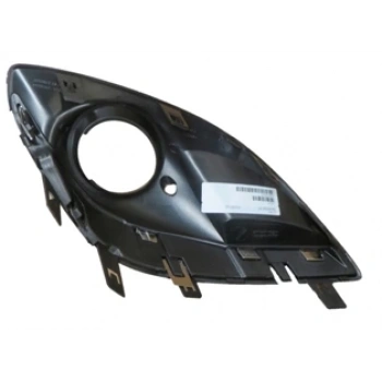Opel Corsa- D- 11/14; Sis Lamba Kapağı Sağ Siyah/Nikelaj Kaplamalı Sis Delikli (Oem No: 1400867)