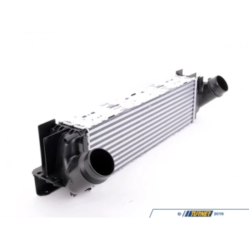 TURBO RADYATÖRÜ BMW X3 F25-X4 F26 BM 11-18 (Oem No: 17517823570)