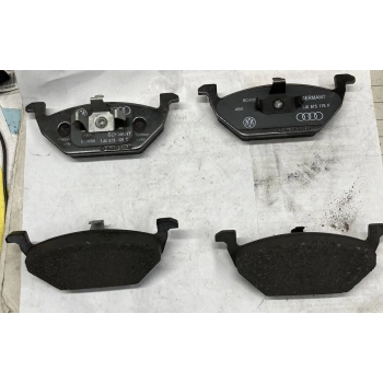 Fren Balata Golf4-Bora  98Sonrası / Toledo 00-06 / A3 96-03 / Leon 99-06 / Ibıza 05Sonrası Ön (Oem No: 1J0698151J)