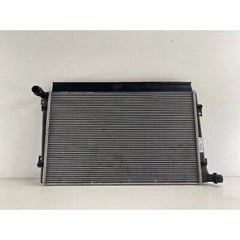 Su Radyatörü Otomatık( 650X388X26 ) Vw Golf5-Passat-Caddy Bls 1,9 Tdı 04- (Oem No: 1K0121251Ak)
