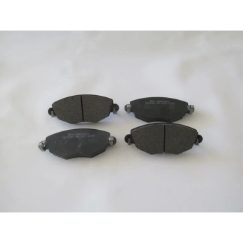 2001-2004 Ford Mondeo Ön Fren Balatası 1,8-2,0-2,2-2,5 (Disk) (148,5X60,4X17) (Bramax) (Adet) (Oem No:1S712K021Ab)