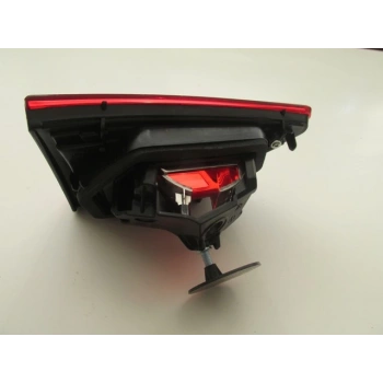 Renault Clıo- 4- Hb- 13/16; İç Stop Lambası Sağ Kırmızı/Beyaz (Pleksan) (Oem No: 265505796R)