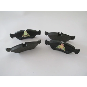 2000-2007 Mercedes Sprinter Arka Fren Balatası (Kulaklı)(Kablosuz)(Disk)(156,3X54,8X17,5) (Bramax) (Adet) (Oem No:2D0698451)