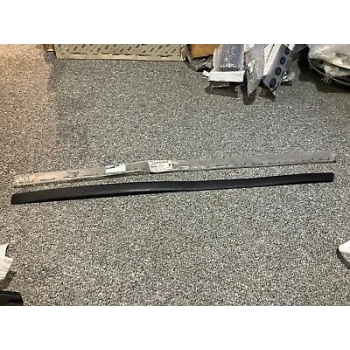 Ford Fiesta 2002  Kapı Bandı Ön Sağ (5 Kapı) (Sıyah) (Oem No:2S61A20938Ad55Mw)