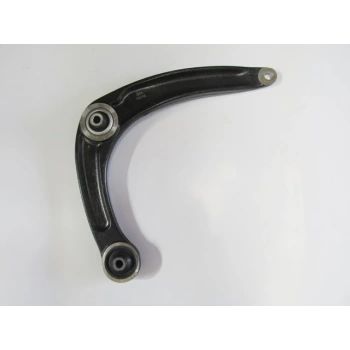 Peugeot 3008- 09/16; Ön Alt Tabla Sağ Burçlu (Salıncak) (Sh) (Oem No: 3521R3)