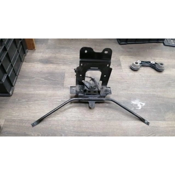 Motor Kaput Kilit Braketi Opel Insıgnıa B Bm 18- (Oem No: 39107387)