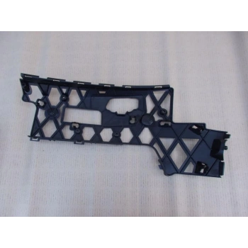 Tampon Bağlantı Braketi Passat 10-15 İç Ön Sağ (Oem No: 3Aa807178)