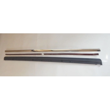 Kapı Bandı Ön Sag Kromlu Vw Passat Bm 10-14 (Oem No: 3Aa854940Agru)