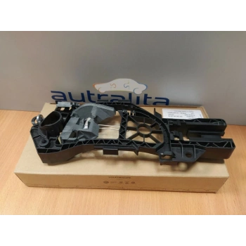 Dıs Kapı Kol Braketı Ön Sol Vw Passat Bm 04-10 (Oem No: 3C0837885J)