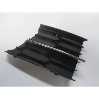 Skoda Rapıd- 13/16; Tampon Panjuru Sağ Nikelaj Çıtalı (Sis Lambası Yanı)(Tw) (Oem No: 3Td854662Aryp)