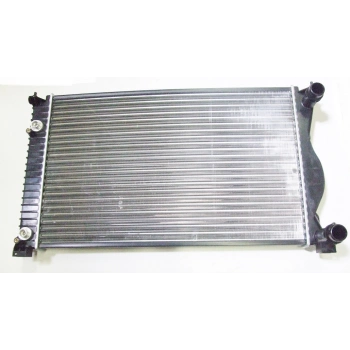 Su Radyatörü Otom. Vw A6 Bre-Blb-Bpj 2,0 Tfsı-2,0 Tdı 05-11 (Oem No: 4F0121251Ae)