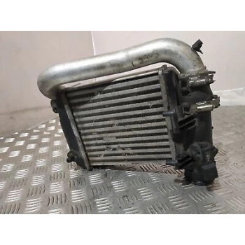 Turbo Radyatörü Sol / 8Ml 376 988-024( 205X195X62 ) Vw A6 Bsg-Bpp-Asb-Bmk-Bng-Canb-Cdyb 2,7 Tdı-3,0 Tdı 05-11 (Oem No: 4F0145805E)