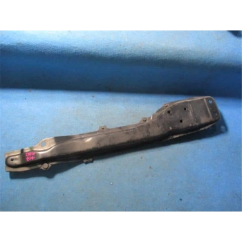 Travers Corolla 00-02 Ön (Oem No: 51204-12082)