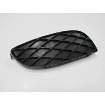 2002-2006 Toyota Yaris Sis Lamba Kapağı Sağ (Sis Deliksiz) (Damla Gözlü) (Fpı) (Adet) (Oem No:521270D050)