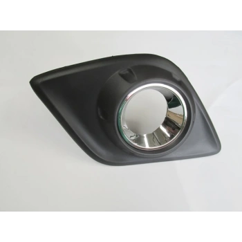 Toyota Hılux- Pıck Up- 15/19; Sis Lamba Kapağı Sağ Sis Delikli (Sis Yuvası Nikelajlı) (Casp) (Oem No: 52127-0K170)