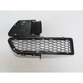 Dacıa Logan- 04/08; Ön Tampon Panjuru Sağ Siyah (Tw) (Oem No: 6001546784)