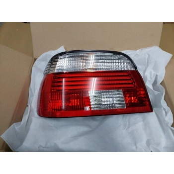 Stop Lambası Sol Beyaz Y.M Bmw E39 Bm 01-03 (Oem No: 63216902527)