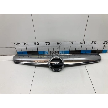 Panjur : Krom Ön Opel Corsa D Bm 07- (Oem No: 6400633)