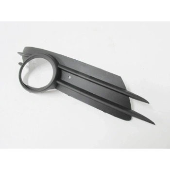 Opel Corsa- D- 07/11; Sis Lamba Kapağı Sağ Sis Delikli (Oem No: 6400635)