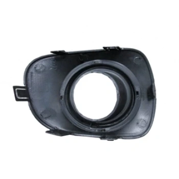 Mıtsubıshı L200- Pıck Up- 10/13; Sis Lamba Kapağı Sol Sis Delikli (Üst Çerçevesiz) (Oem No: 6400C173T)