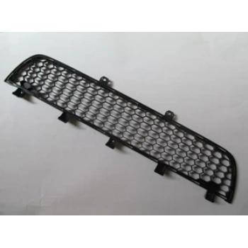 Mıtsubıshı L200- Pıck Up- 10/13; Ön Tampon Panjuru Orta (Çift Kabin)(Fpı) (Oem No: 6402A182T)