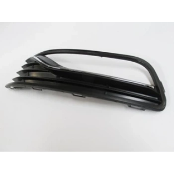 Volkswagen Polo- 6- 14/17; Sis Lamba Kapağı Sol Sis Delikli/Nikelaj Çıtalı (Tw) (Oem No: 6C0854661C)