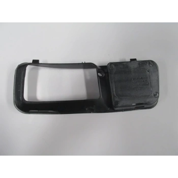 1996-2001 Volkswagen Polo Classic Sis Lamba Kapağı Sol Siyah Sis Delikli (Adet) (Oem No:6K5853665)