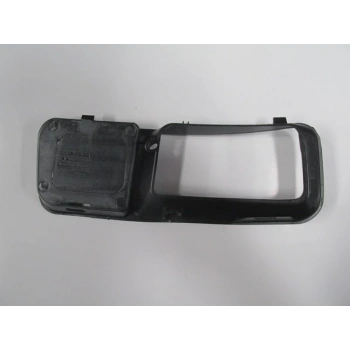 1996-2001 Volkswagen Polo Classic Sis Lamba Kapağı Sağ Siyah Sis Delikli (Adet) (Oem No:6K5853666)