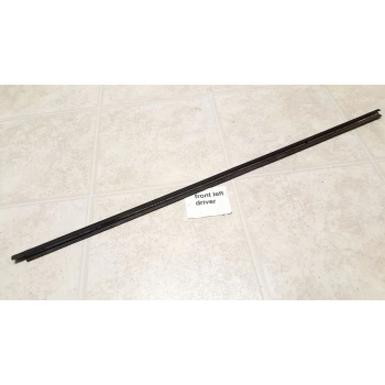 Cam Sıyırıcı Cıvıc  96-00 Ön Kapı Dış Sol (Siyah) (Oem No: 72450-S01-A01)