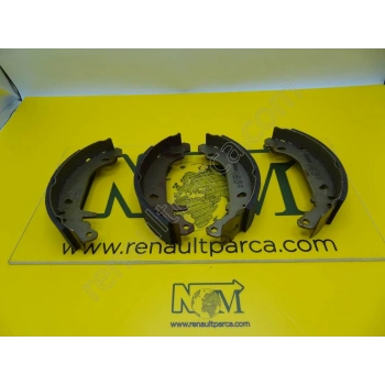 Fren Balata R.21 Manager   89-94 / Clıo I 92-98 / Twıngo I 96-07 Levyeli Pabuç Arka (Oem No: 7701202820)