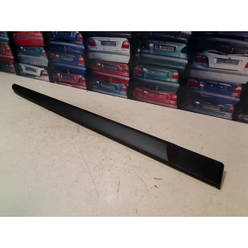 Kapı Bandı Arka Sağ Renault Clıo Iıı Bm 05- (Oem No: 7701476426)