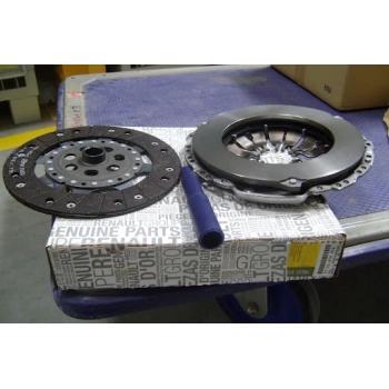 Debriyaj Seti Fluence 09-14 / Megane Iıı 09-14 / Clıo Iıı 05-12 / Kangoo 08Sonrası 1.5Dcı Rulmansız (Oem No: 7701476804)