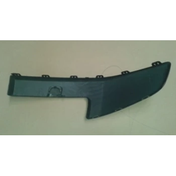 Renault Megane- 2- 07/09; Ön Tampon Bandı Sağ Siyah Çeki Demiri Kapağı İle Birlikte (Oem No: 7701476889)