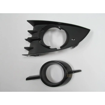 Renault Scenıc- 2- 07/09; Sis Lamba Kapağı Sol Sis Delikli Siyah (Dış Çerçevesi Siyah) 2Parça(Tyg) (Oem No: 7701477303)