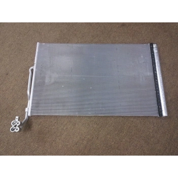 Klima  Radyatörü 8Fc351343161( 726X452X16 ) Vw Touareg Bm 10-15 (Oem No: 7P0820411A)