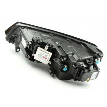 Far Sağ Vw Touareg Bm 10-15 (Oem No: 7P1941034)