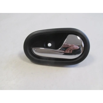 Renault Symbol- 13/21; Ön Kapı İç Açma Kolu Sağ Nikelajlı (Oem No: 806718771R)