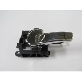 Nıssan Qashqaı- J10- 07/13; Arka Kapı İç Açma Kolu Sol Siyah (Elceği Nikelajlı) (Oem No: 80671Jd00E)