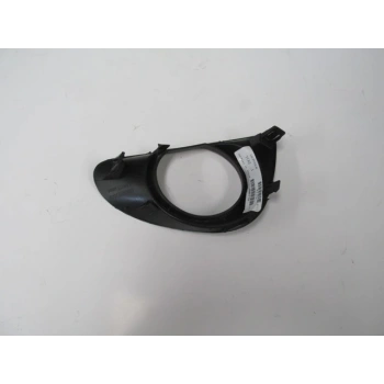Toyota Yarıs- 11/14; Sis Lamba Kapağı Sağ Siyah (Sis Delikli) (Tyg) (Oem No: 81481-0D140)