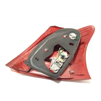 Stop Lambası Sol Japon Yarıs (P9) Benzin-Dizel 06-08 (Oem No: 81561-0D110)