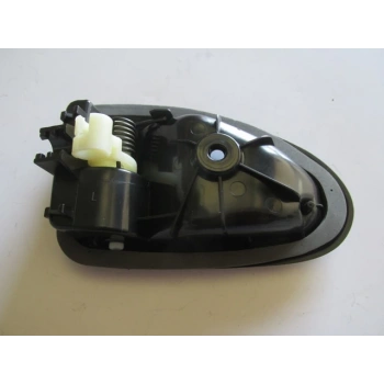1999-2002 Renault Megane Ön Kapı İç Açma Kolu Sağ Siyah Oem No: 8200028995
