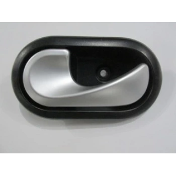 Renault Clıo- 2- Sd/Hb- 05/08; Ön Kapı İç Açma Kolu Sol Siyah (Elceği Gümüş Gri) (Oem No: 8200174075)