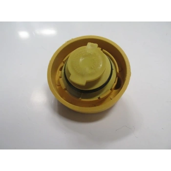 Dacıa Sandero- 09/12; Motor Yağ Kapağı Sarı (0.9/1.6 Benzinli) (Sarı) (Oem No: 8200800258)