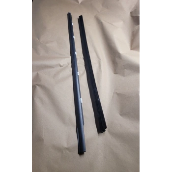 Cam Sıyırıcı Elantra 16-18 Ön Kapı Dış Sağ (Oem No: 82220-F2010)