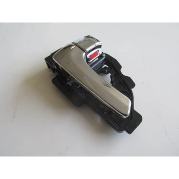 Hyundaı Ix35- 10/15; Ön Kapı İç Açma Kolu Sol Nikelajlı (Euro Body) (Oem No: 82610-2S010)