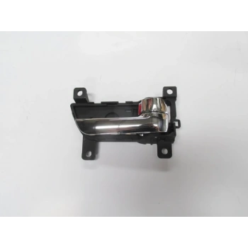 Kıa Sorento- 10/12; Ön Kapı İç Açma Kolu Sağ Nikelajlı (Hushan) (Oem No: 82620-1U000)