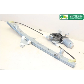 Cam Krikosu Navara 06-15 Elektrikli Arka Sağ (Oem No: 82700-3X30A)